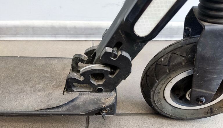 hulajnoga-elektryczna-frugal-comfy-plus-predkosc-maksymalna-25