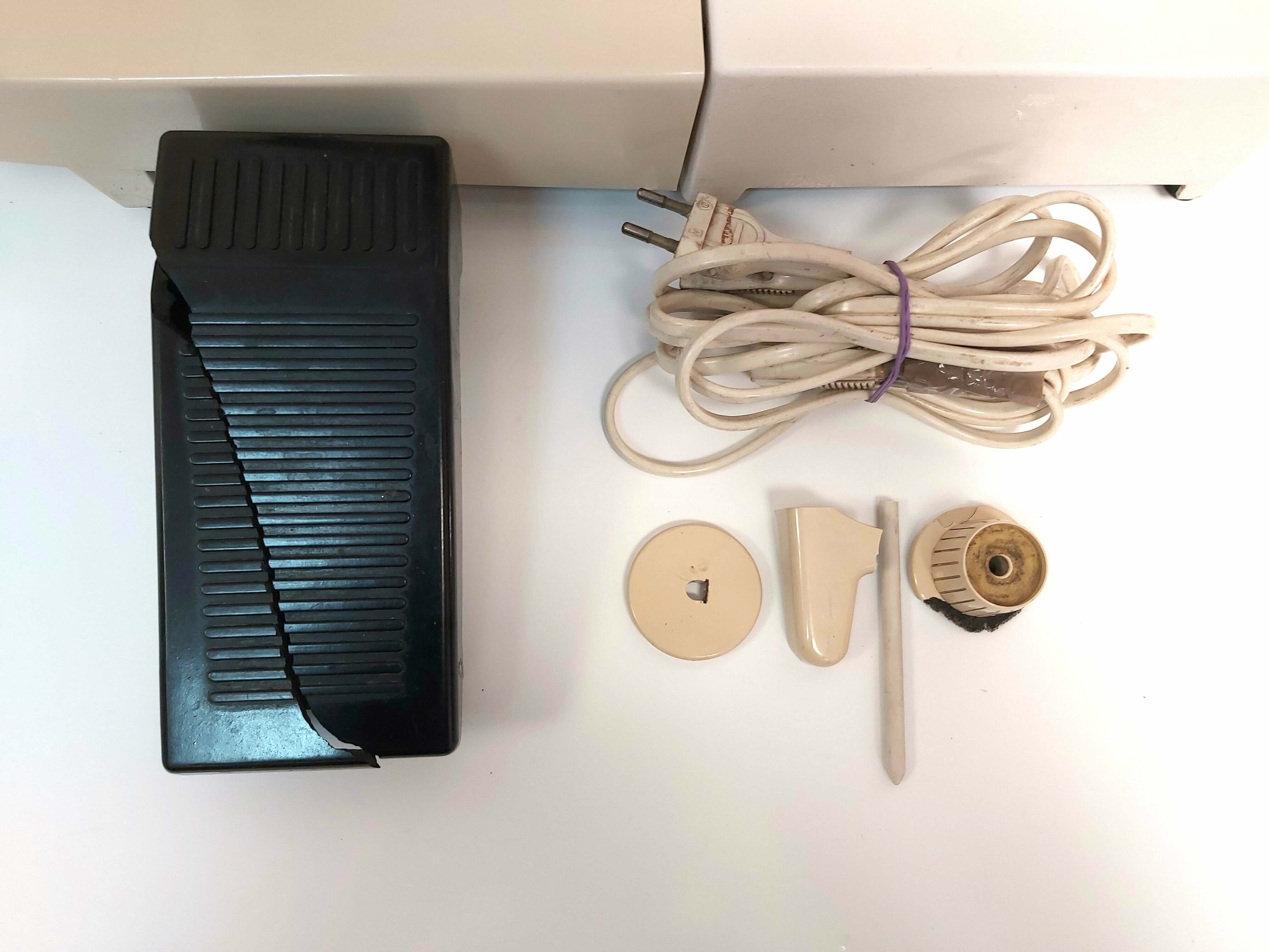 maszyna-do-szycia-lucznik-884-opis-stan-uszkodzony