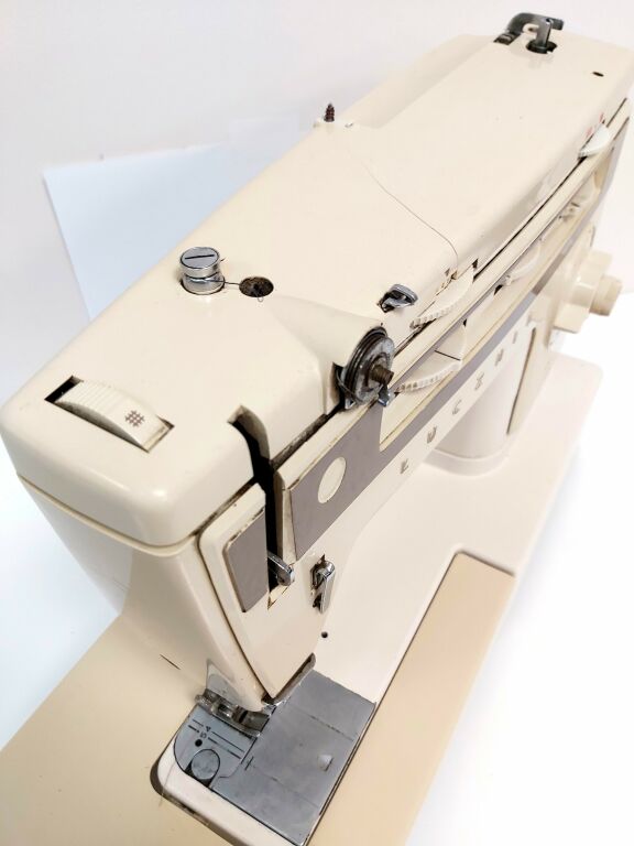 maszyna-do-szycia-lucznik-884-opis-rynek-5-kety