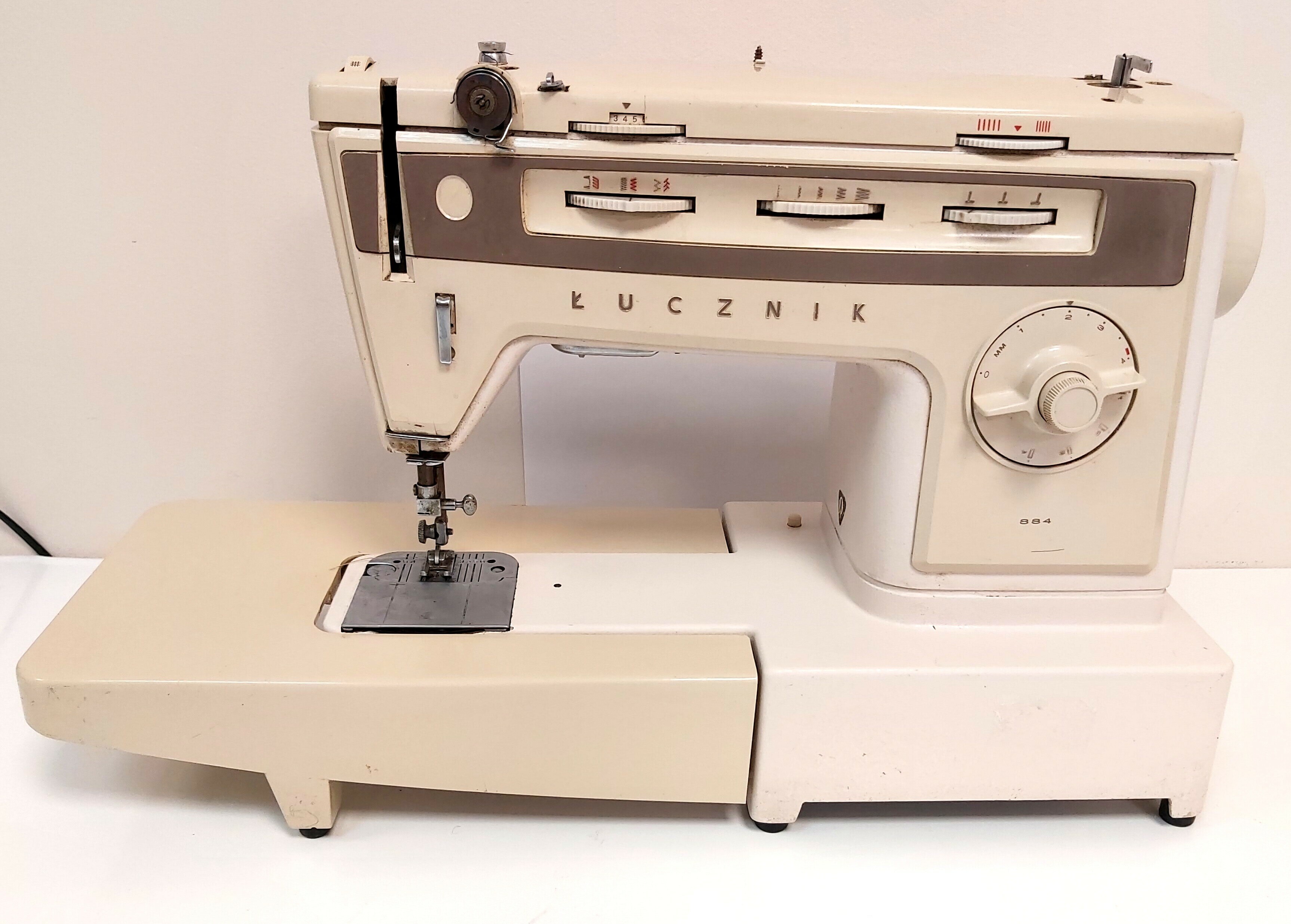 maszyna-do-szycia-lucznik-884-opis-model-884