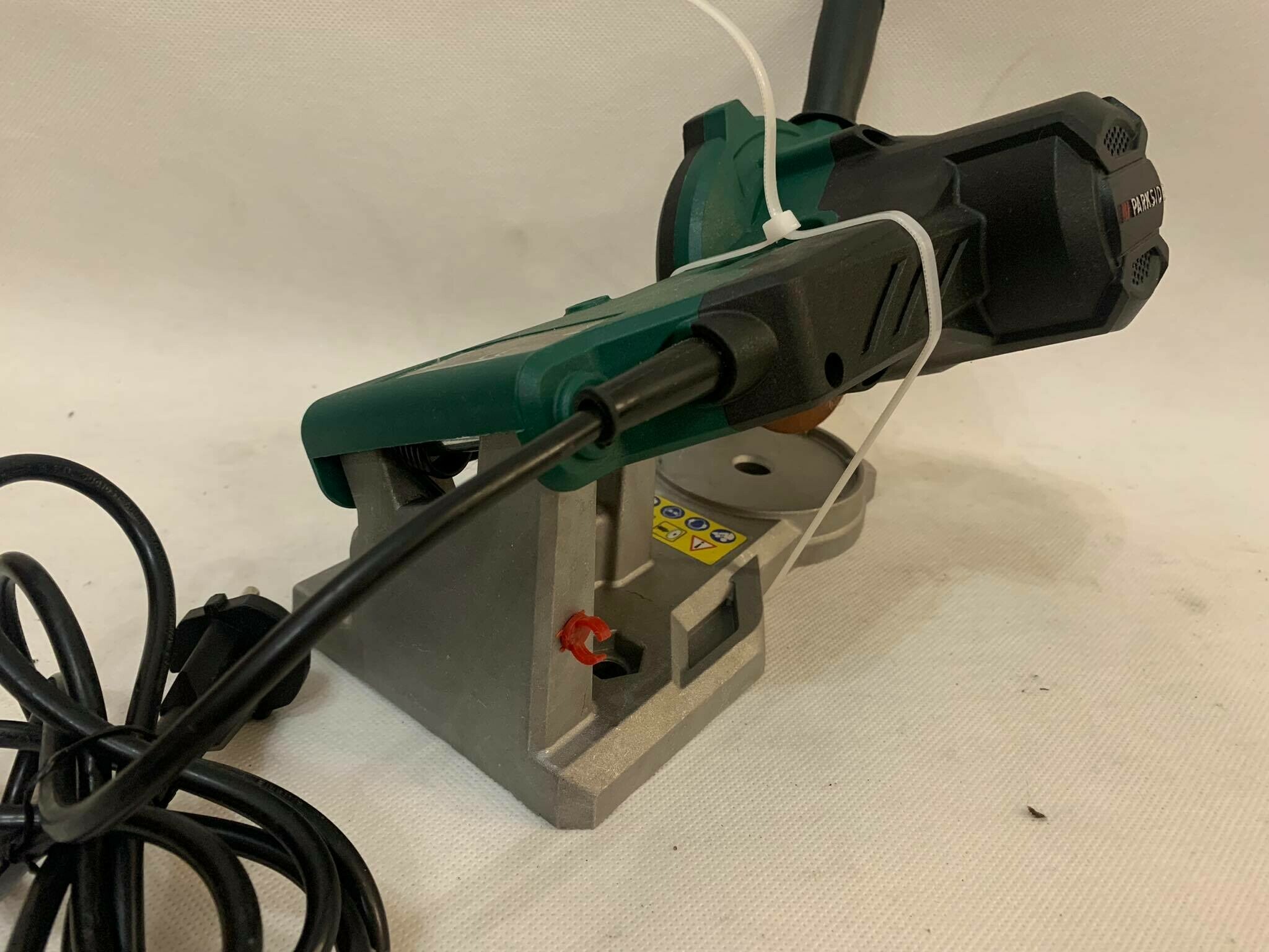 ostrzalka-do-lancuchow-parkside-psg-85-b2-jak-now-ean-4056233308600