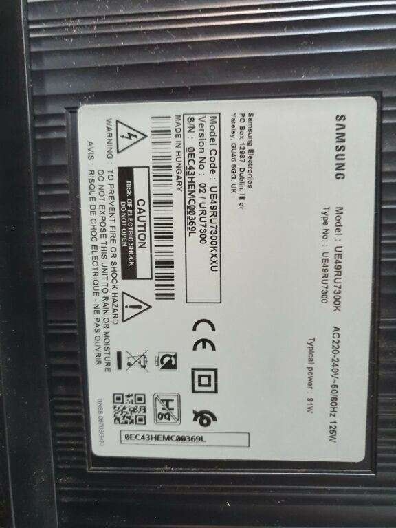 49 TELEWIZOR SMART TV UHD4K Z ZAKRZYWIONYM EKRANE