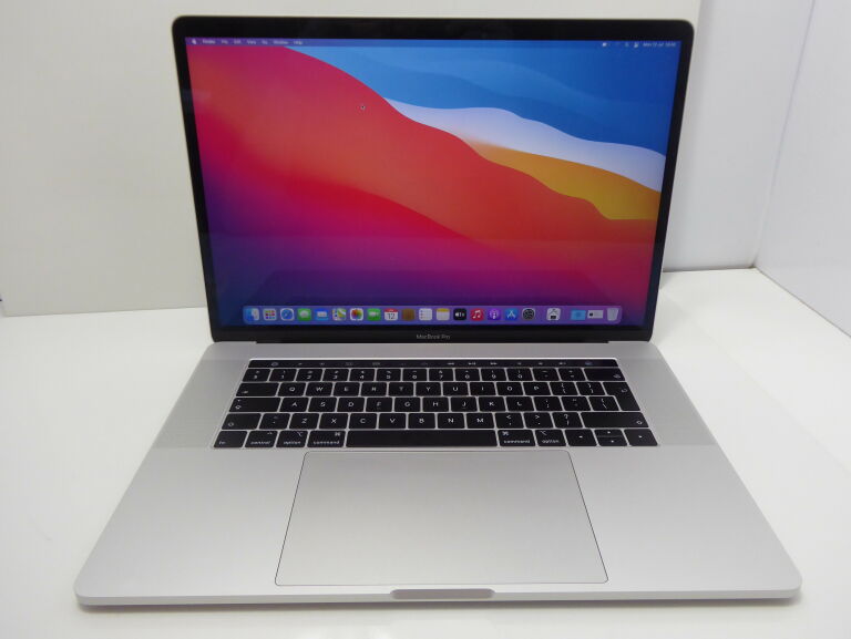 macbook pro 2018 16gb 512gb