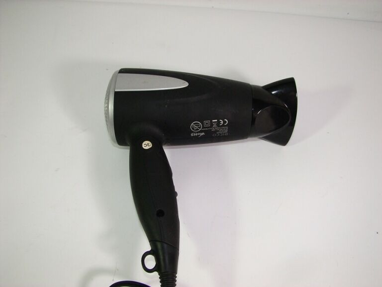 suszarka-do-wlosow-ricco-moc-1300