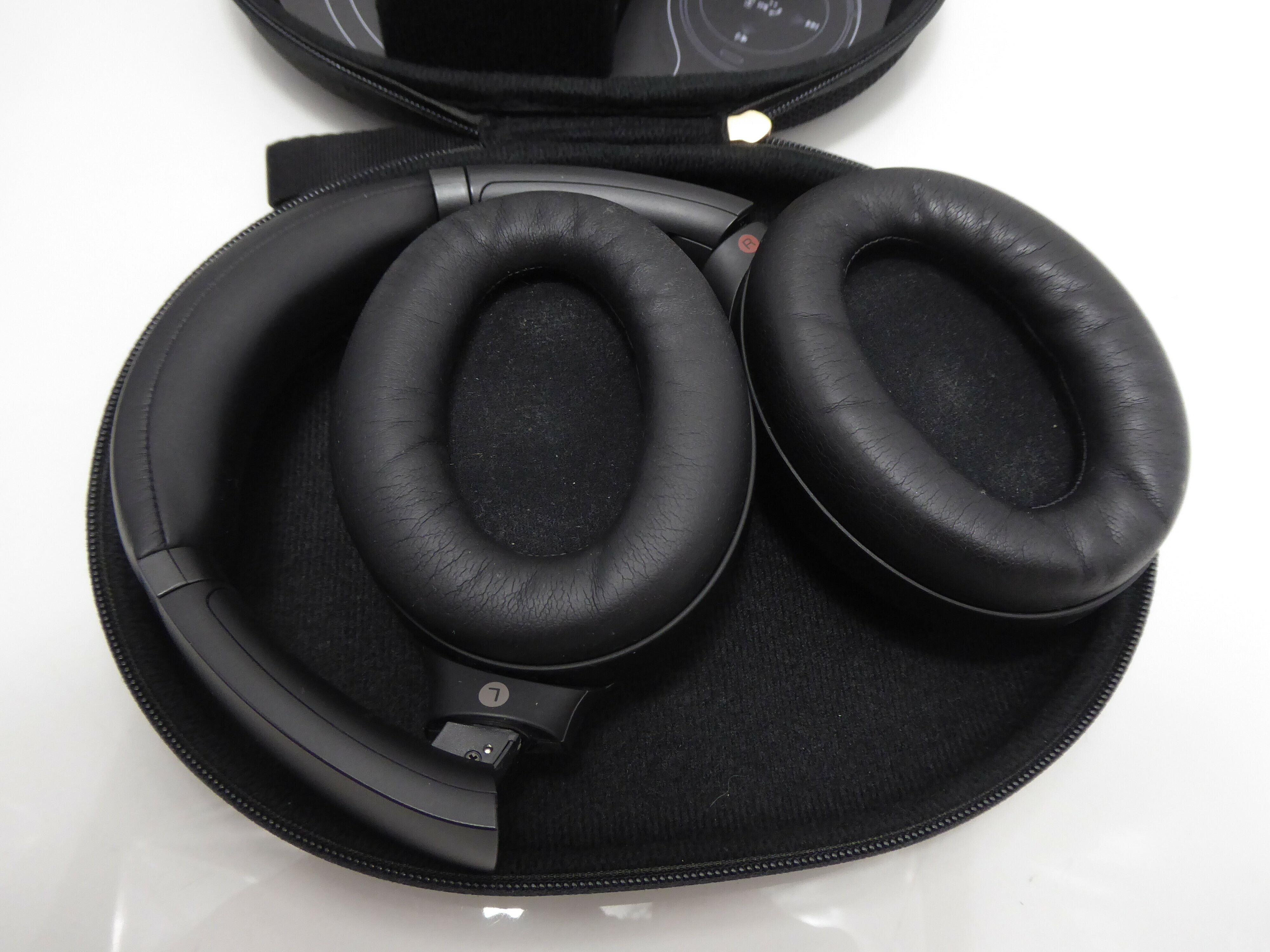 sluchawki-sony-wh-1000xm3-transmisja-sygnalu-bluetooth