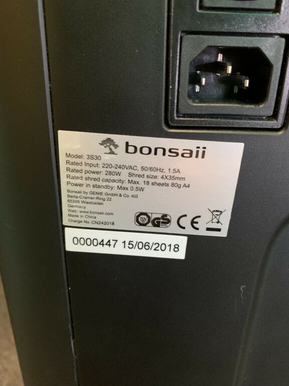 NISZCZARKA BONSAII 3S30