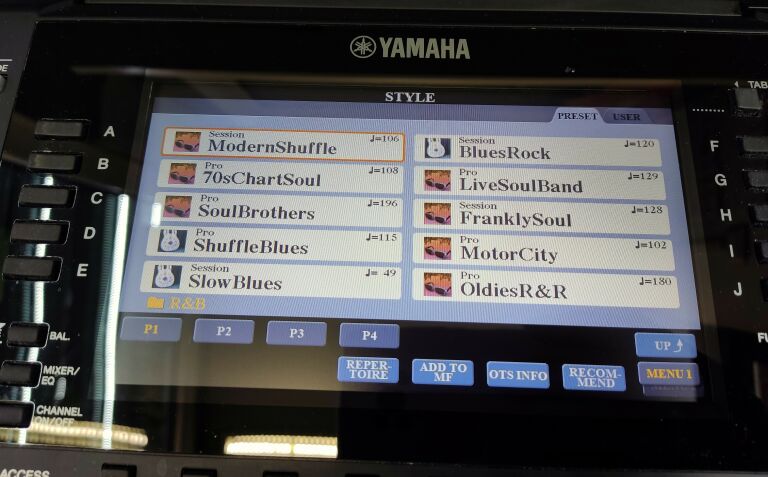 KEYBOARD YAMAHA PSR S775