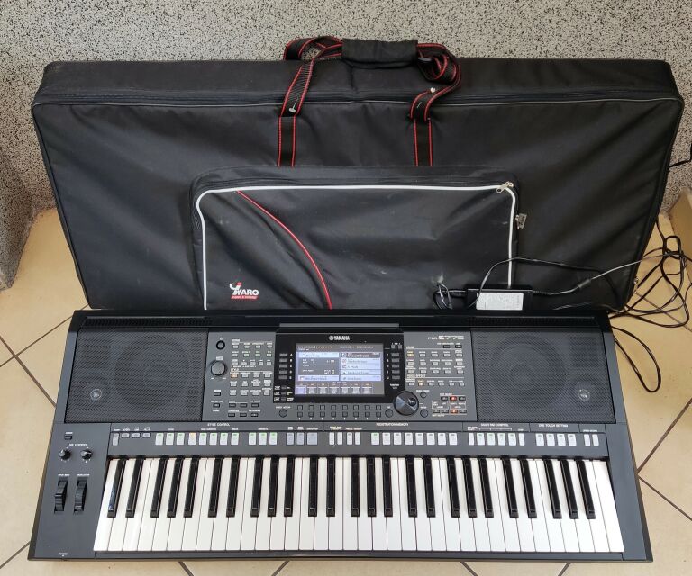 KEYBOARD YAMAHA PSR S775