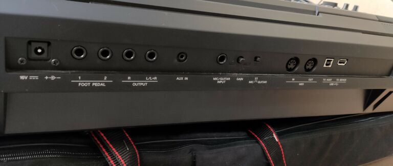 KEYBOARD YAMAHA PSR S775