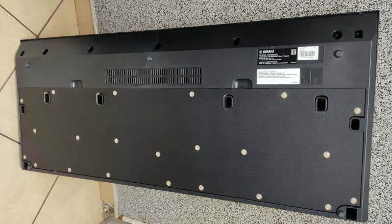 KEYBOARD YAMAHA PSR S775