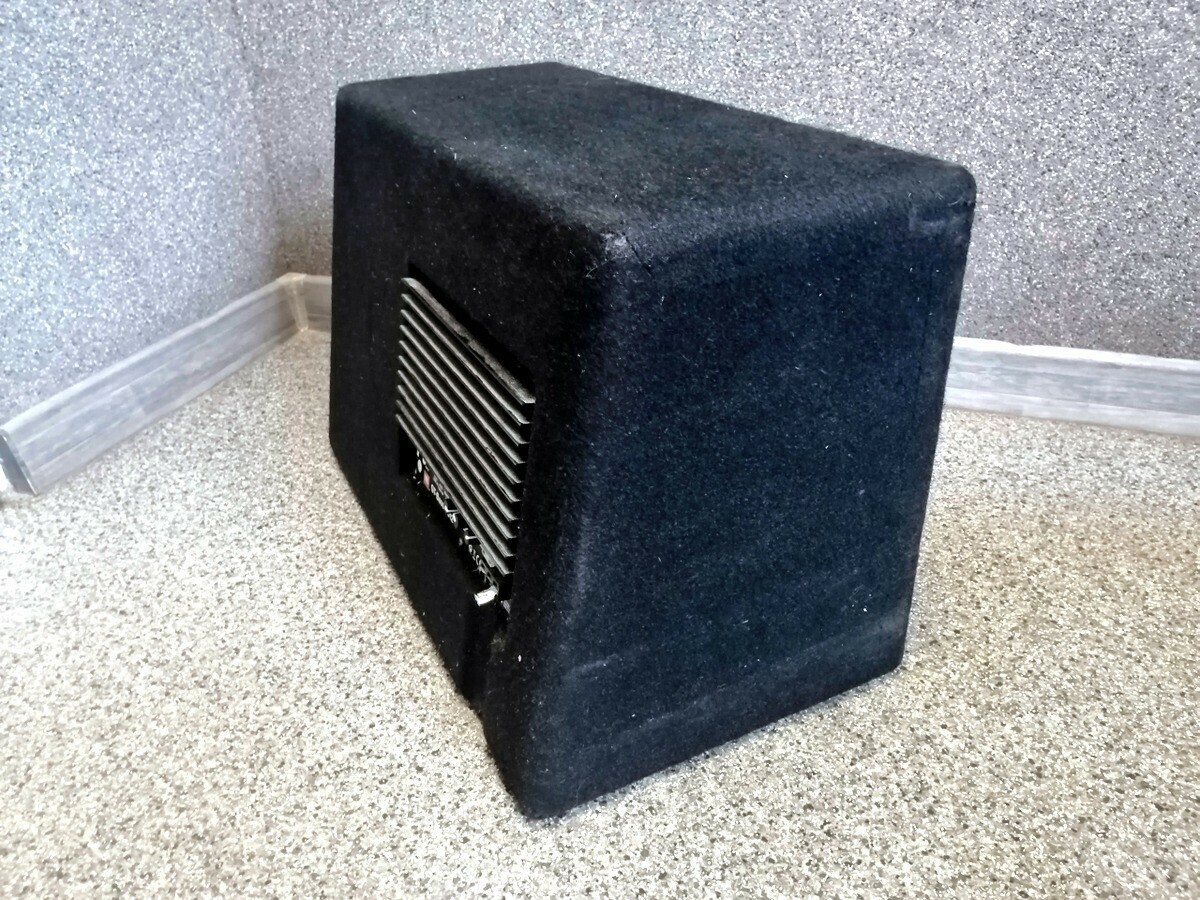 aktywna-skrzynia-basowa-jbl-gt-basspro-12-marka-jbl