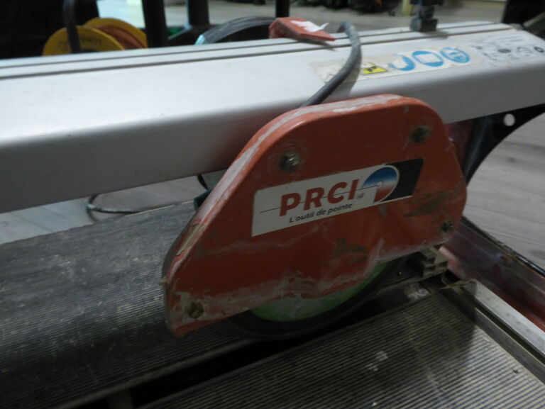 ELEKTRYCZNA PRZECINARKA CARRELEC RADIALE 200 620