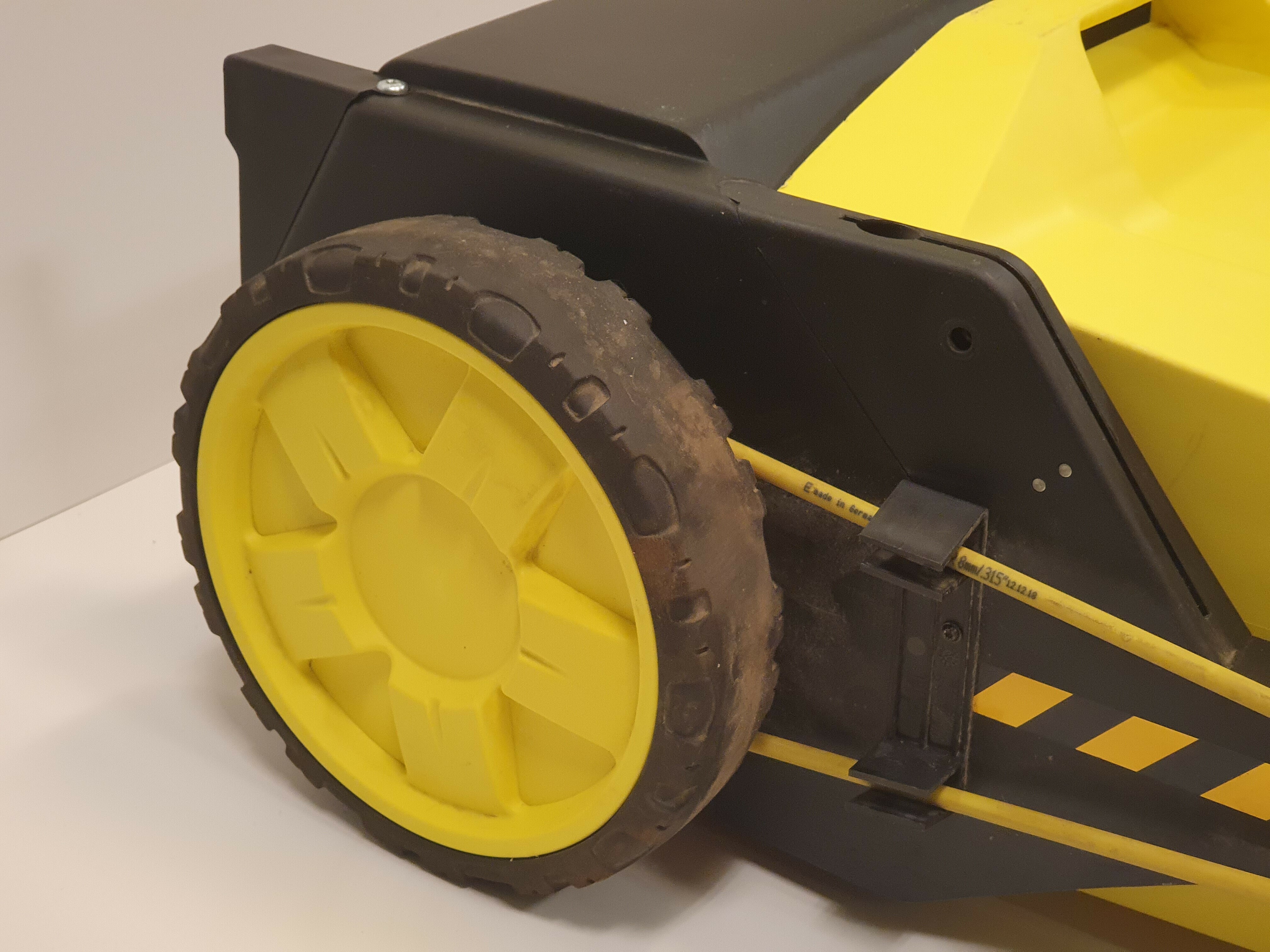 zamiatarka-reczna-karcher-s750-odbior-osobisty-marka-karcher