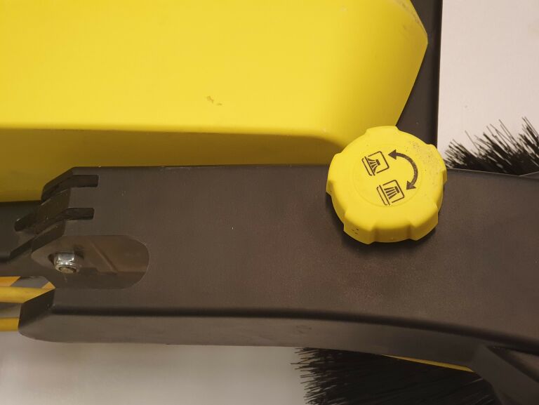 zamiatarka-reczna-karcher-s750-odbior-osobisty-model-s750