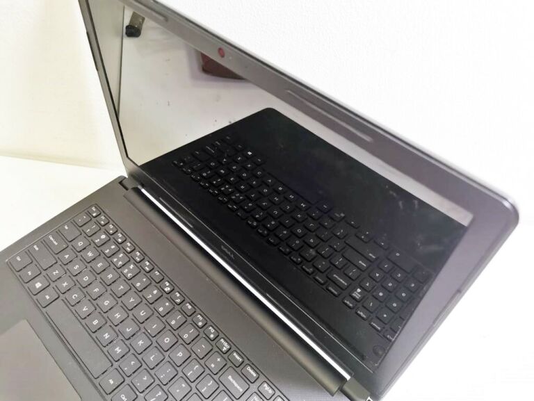 LAPTOP DELL INSPIRON 15 5100