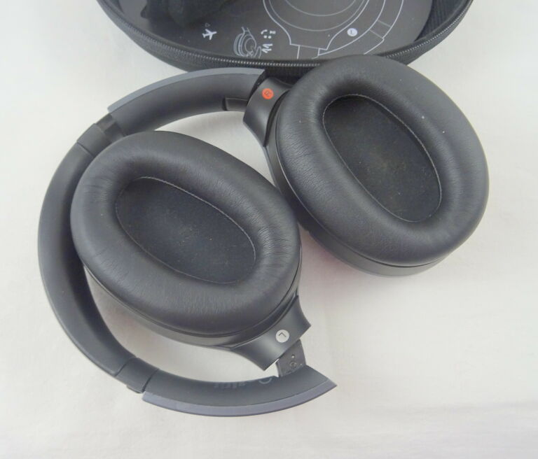SŁUCHAWKI WOKÓŁUSZNE SONY WH 1000 XM2