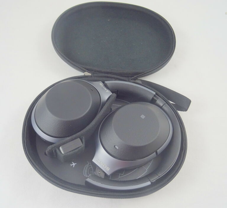 SŁUCHAWKI WOKÓŁUSZNE SONY WH 1000 XM2