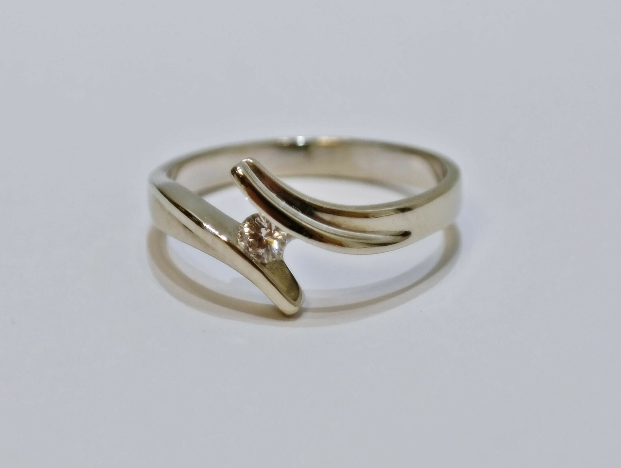 pierscionek-z-bialego-zlota-z-brylantem-01ct-r14-waga-192