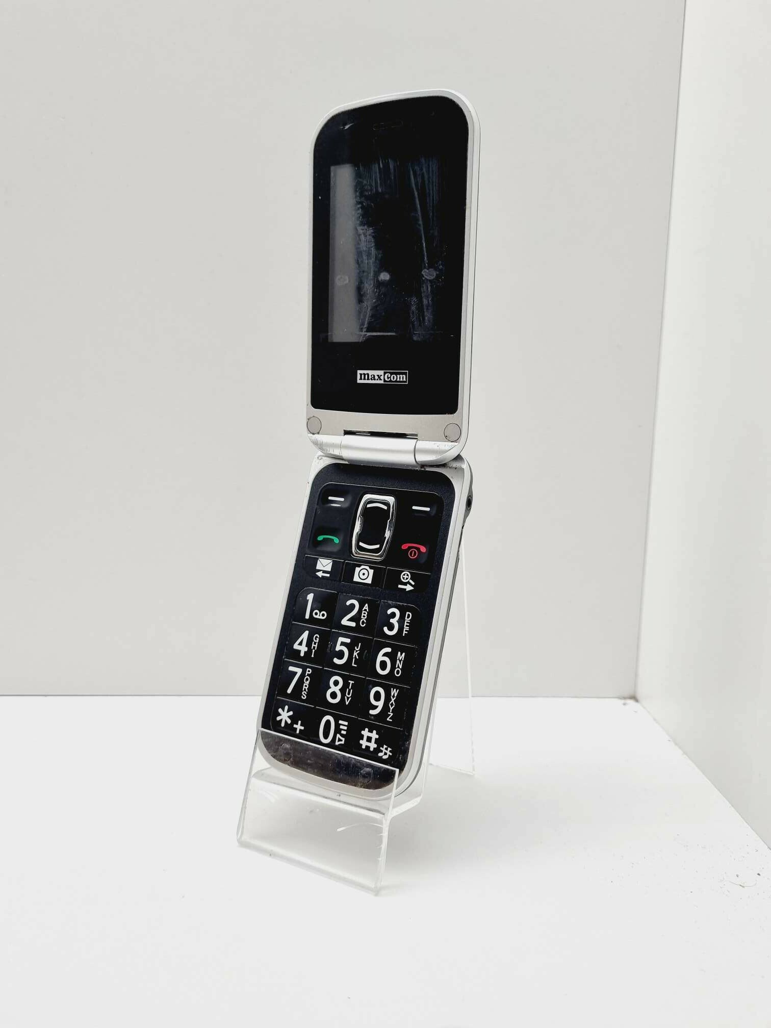 telefon-maxcom-mm820bb-z-klapka-dla-seniora-stan-uzywany