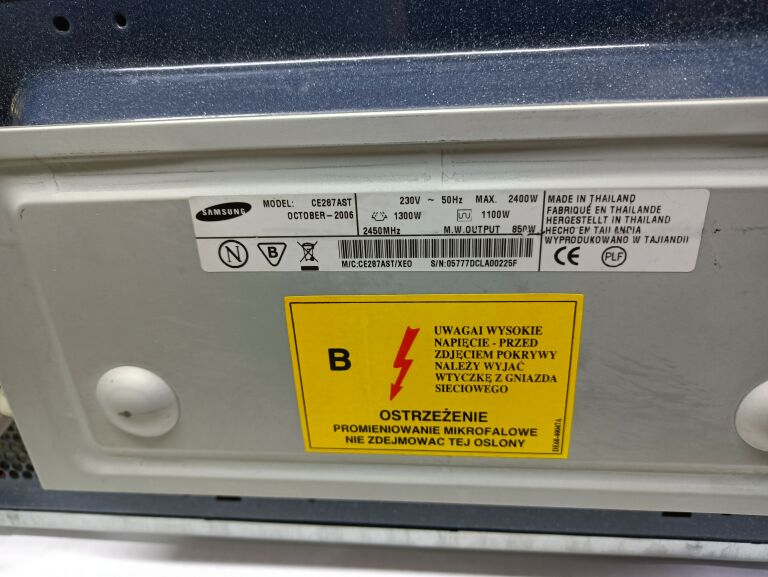 KUCHENKA MIKROFALOWA Z GRILLEM SAMSUNG CE287AST