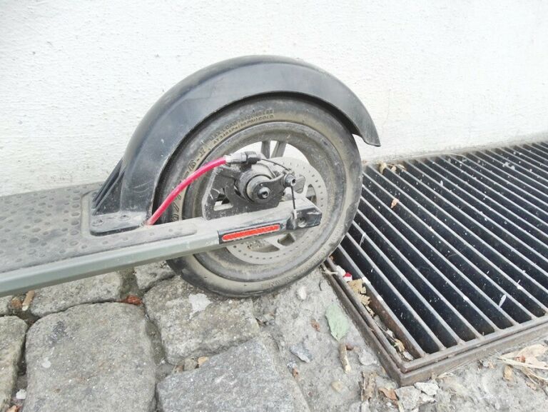 HULAJNOGA ELEKTRYCZNA FRUGAL + ŁADOWARKA