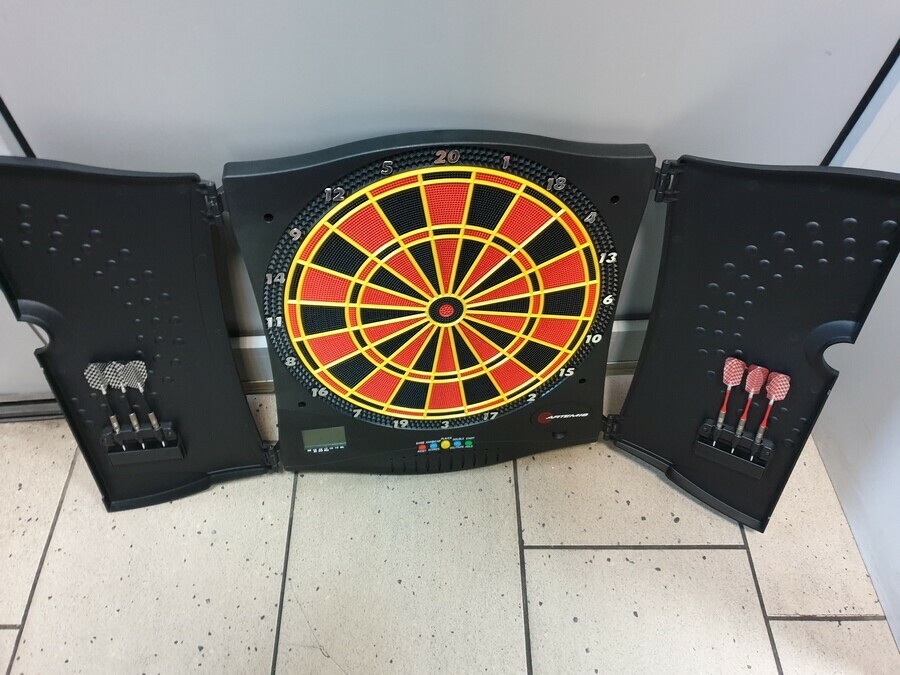 dart-rzutki-artemis-310-stan-uzywany