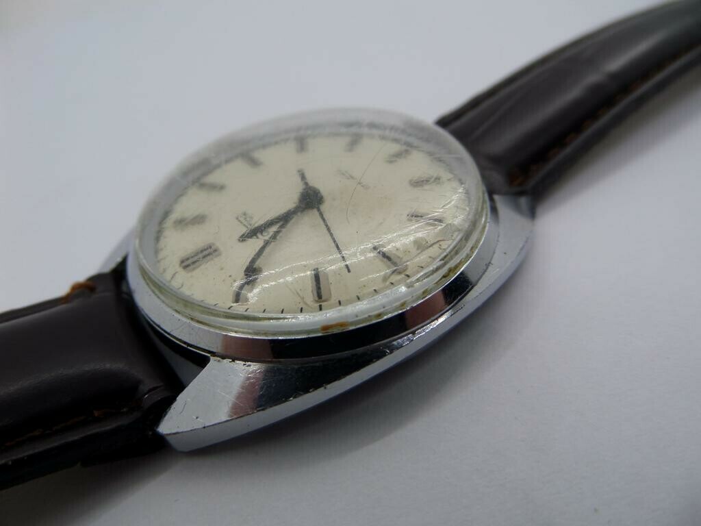 zegarek-wostok-17-kamieni-cccp-typ-nareczny