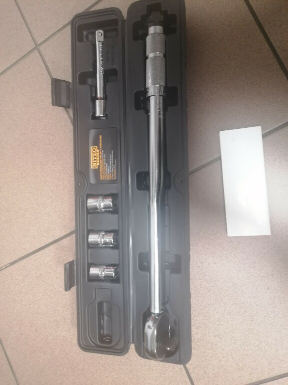 KLUCZ DYNAMOMETRYCZNY NITEO TOOLS TW348-20 5 EL.