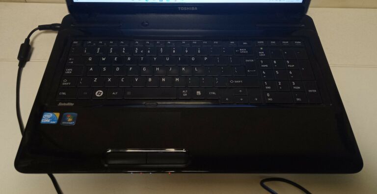 LAPTOP TOSHIBA SATELLITE L670-1JW