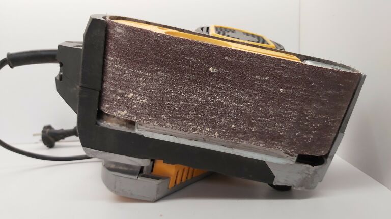 szlifierka-tasmowa-jcb-bs900-900w-rodzaj-tasmowa