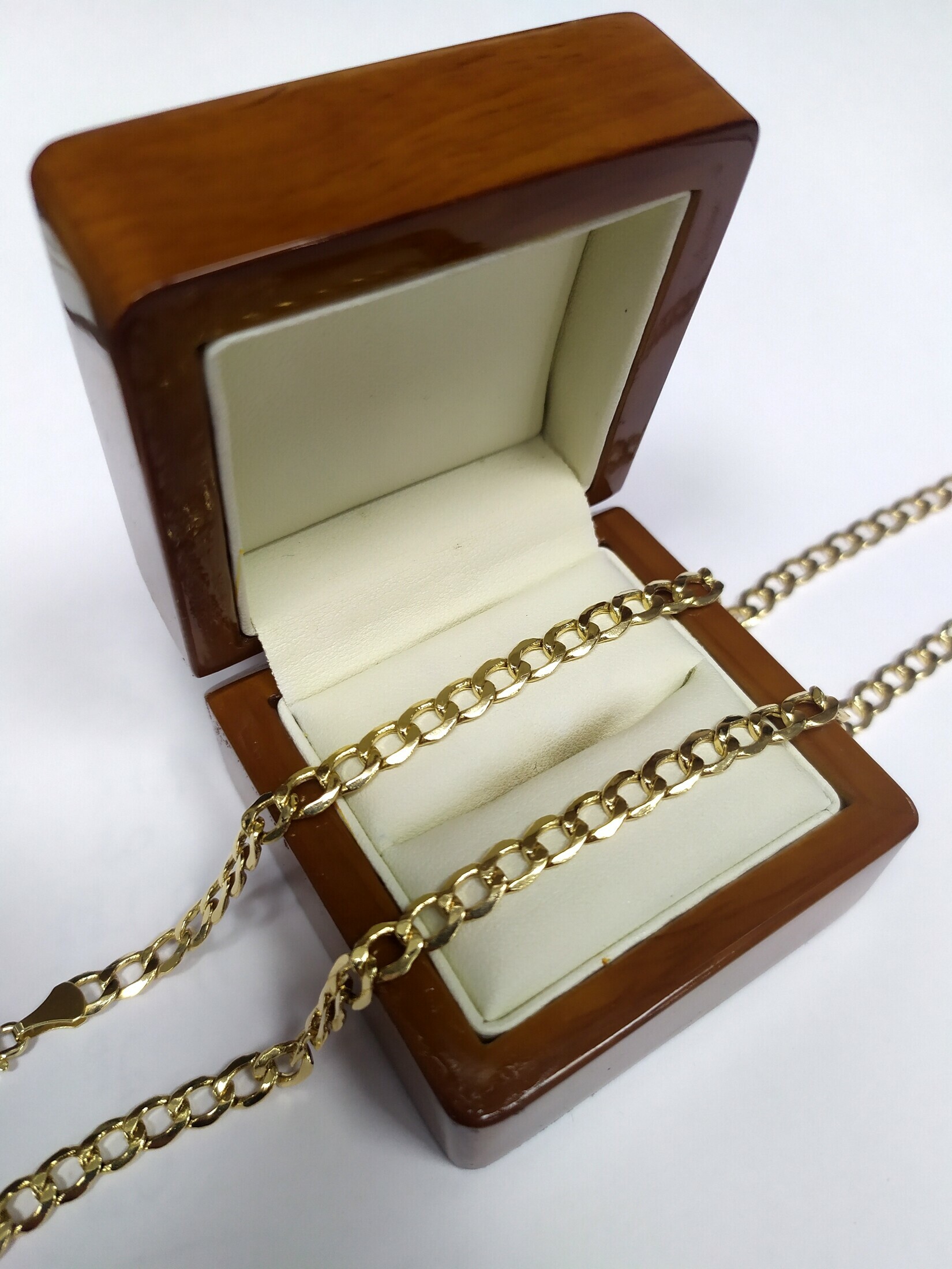 zloty-lancuszek-1028-g-585-marka-cos