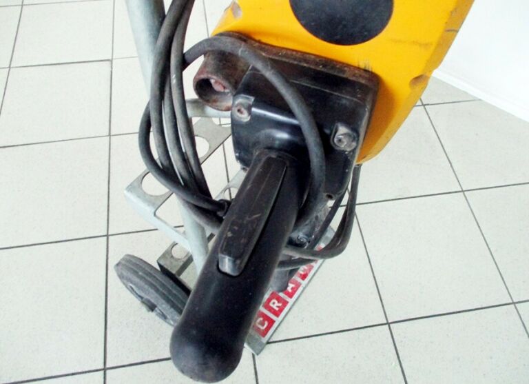 MŁOT WYBURZENIOWY DEWALT D25980-QS ODBIÓR OSOBIST