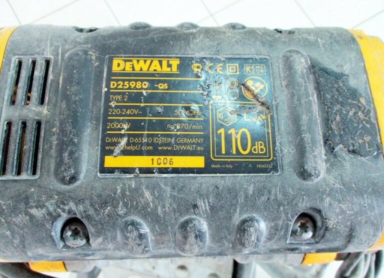 MŁOT WYBURZENIOWY DEWALT D25980-QS ODBIÓR OSOBIST