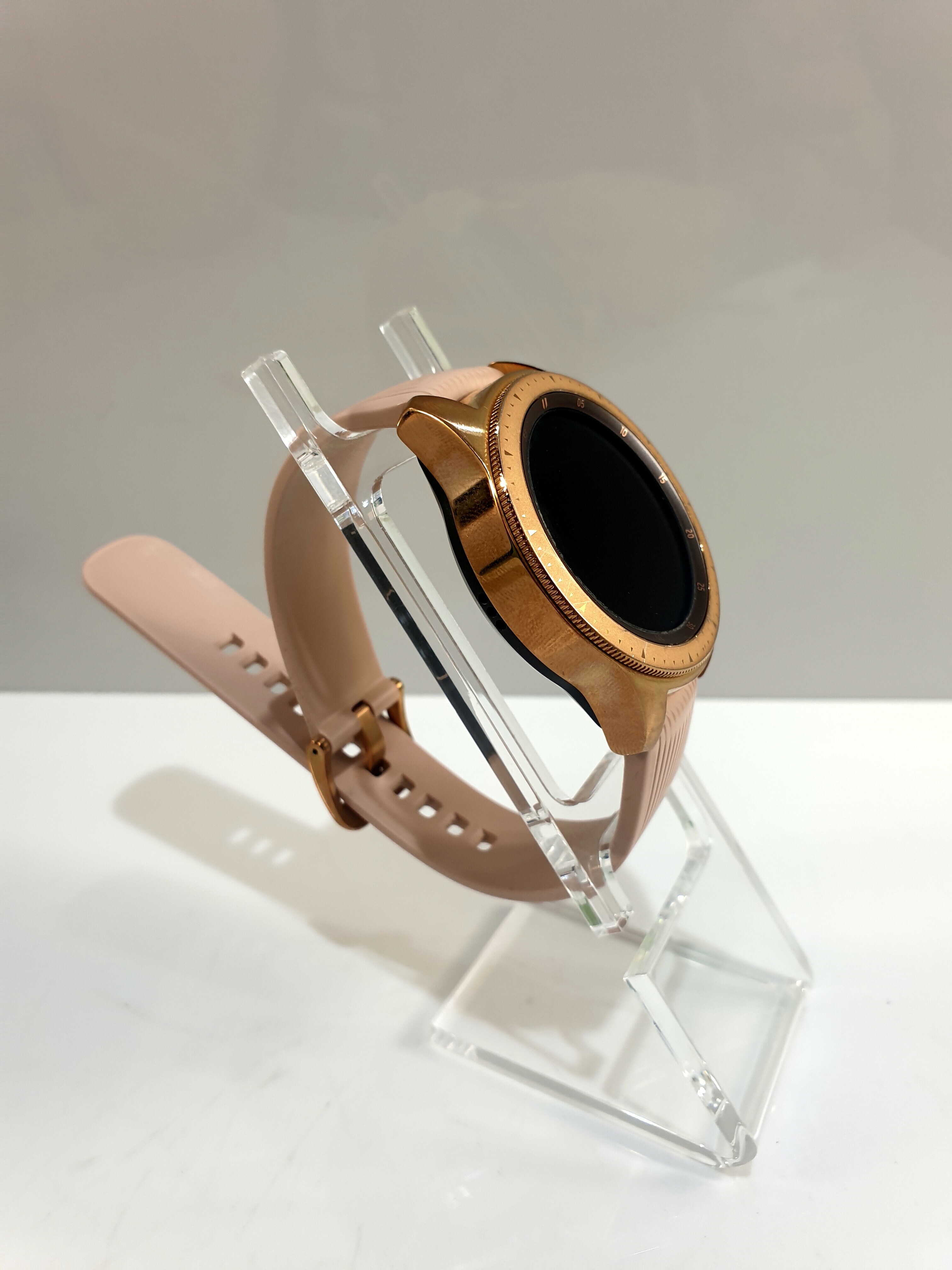 smartwatch-samsung-galaxy-watch-sm-r810-ksztalt-koperty-okragly