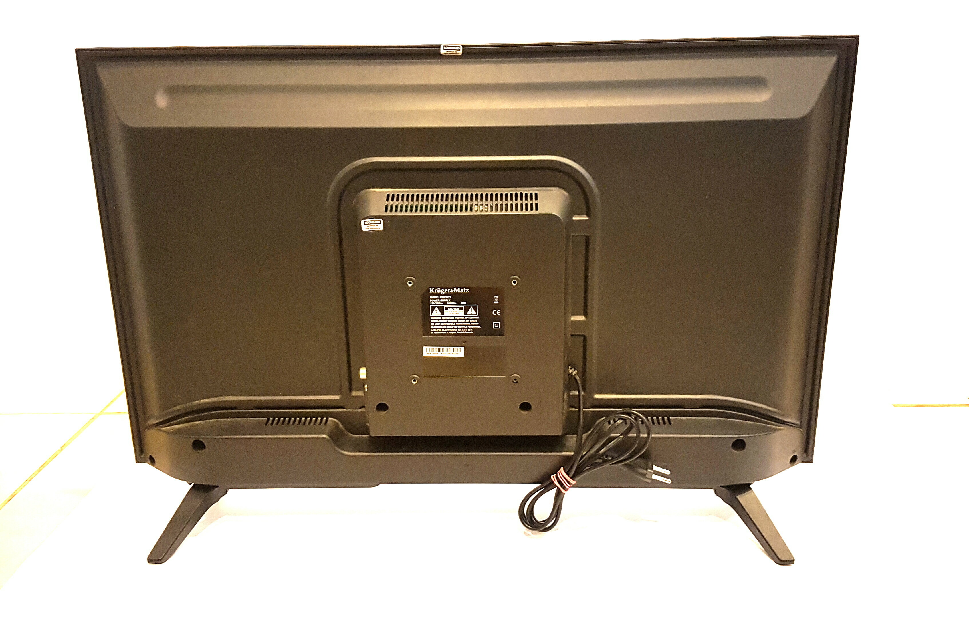 telewizor-krugermatz-km0232t-pilot-opis-przekatna-ekranu-cale-32