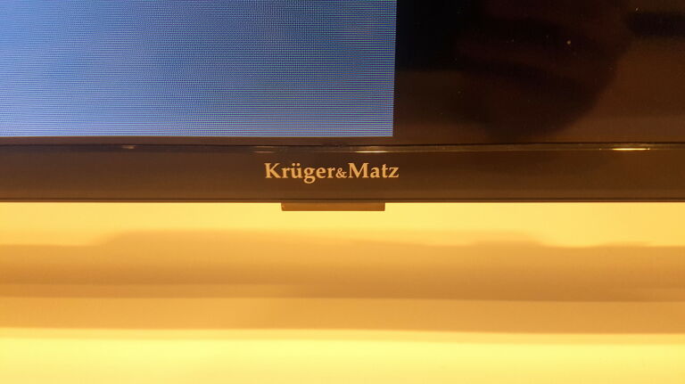 telewizor-krugermatz-km0232t-pilot-opis-stan-uszkodzony