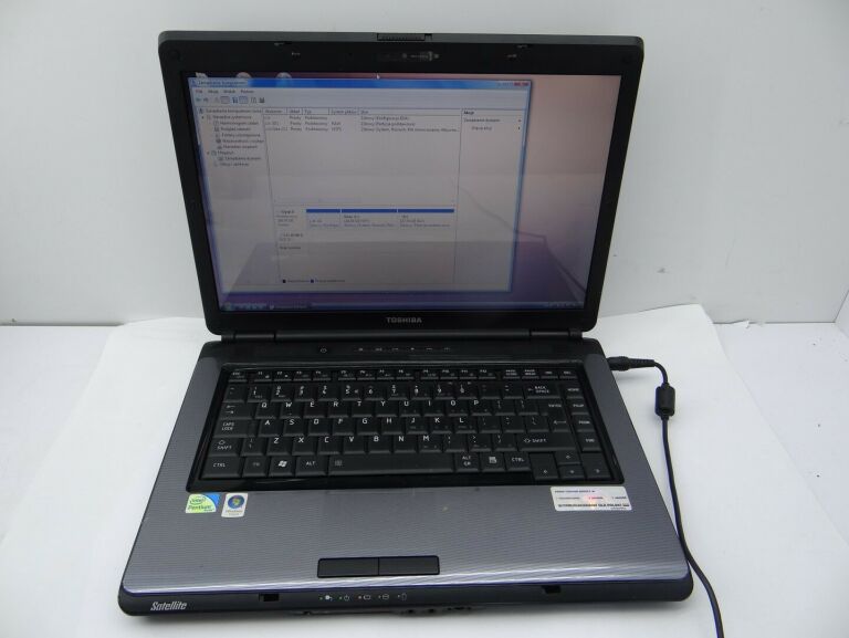 LAPTOP TOSHIBA SATELLITE L300-2C7 2GB/320GB