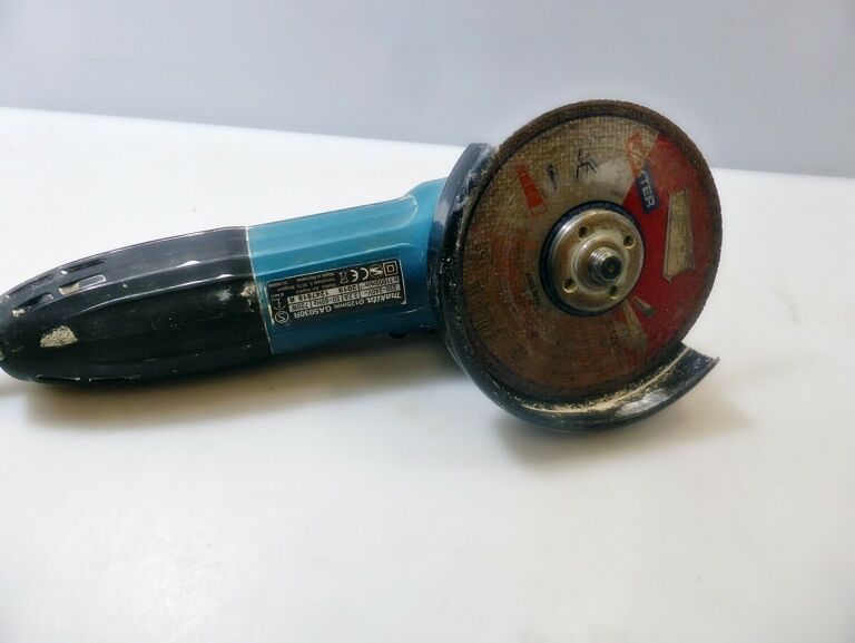 szlifierka-katowa-makita-ga5030r-rodzaj-katowa