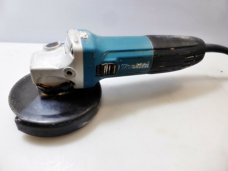 szlifierka-katowa-makita-ga5030r-swieradowska-26-wroclaw