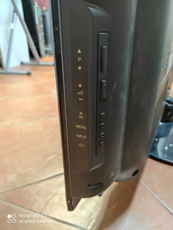 telewizor-lg-42lh3000-pilot-uszkodzony-stan-uszkodzony
