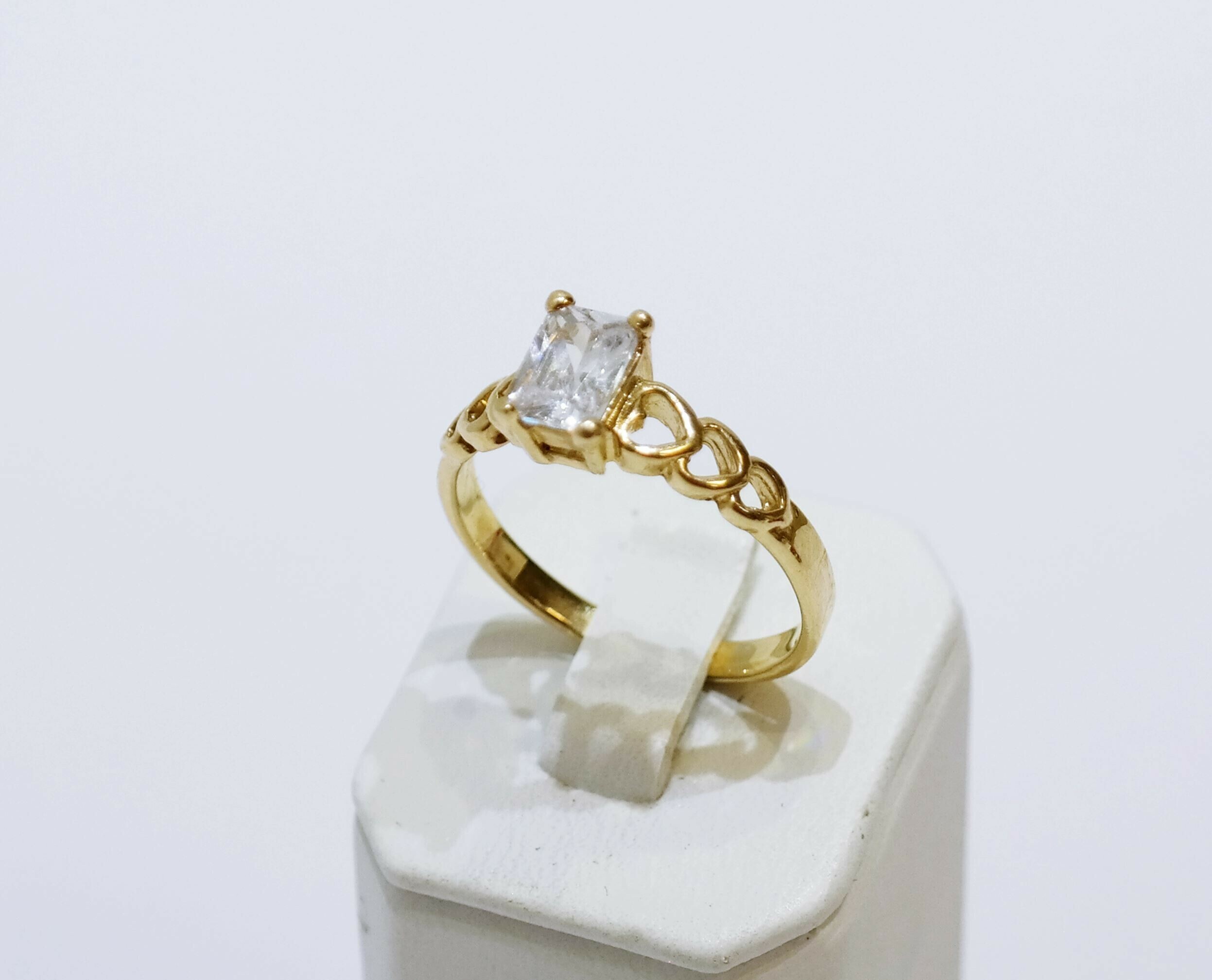 zloty-pierscionek-z-cyrkonia-r19-585-14k-waga-244