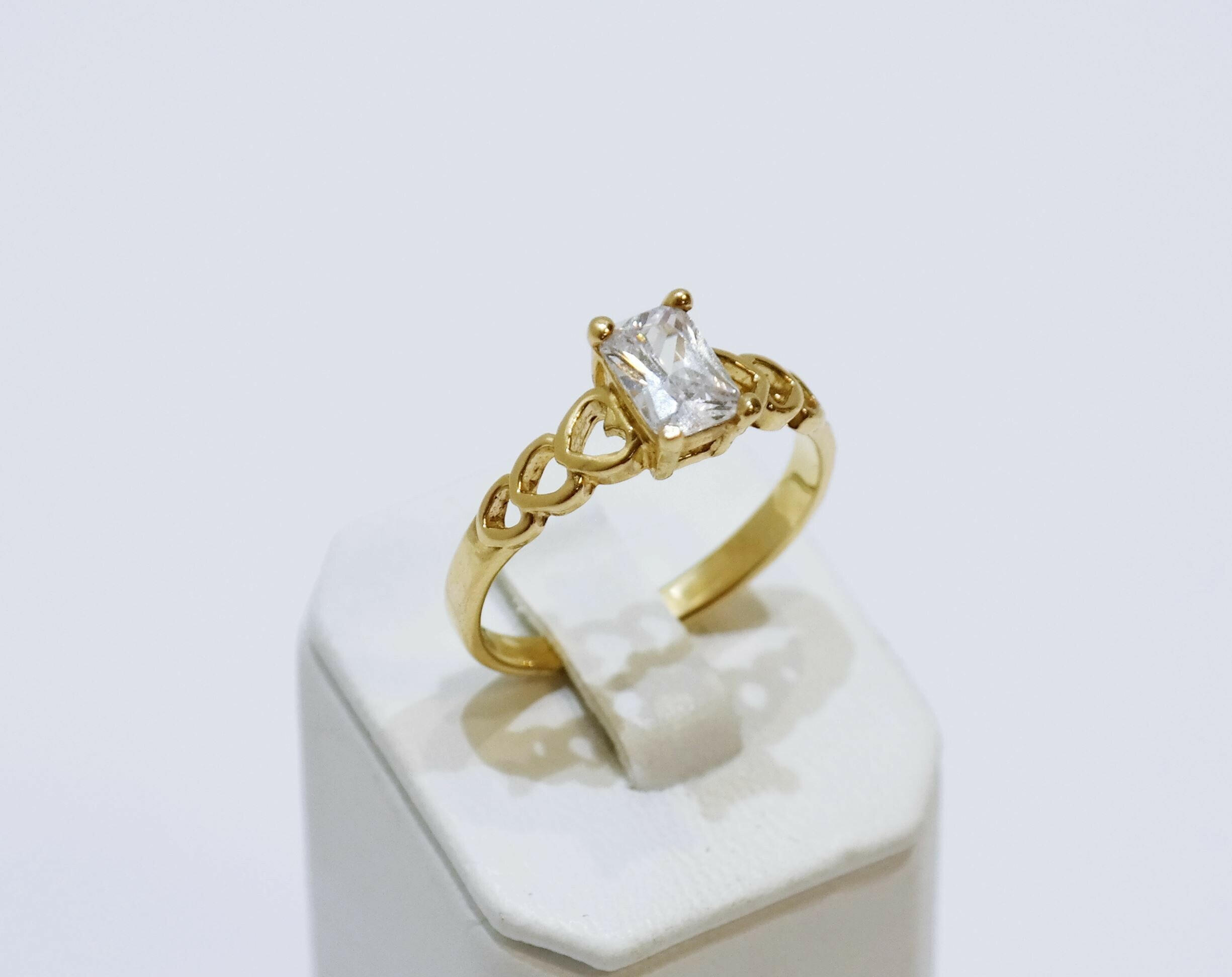 zloty-pierscionek-z-cyrkonia-r19-585-14k-kamien-17088-128