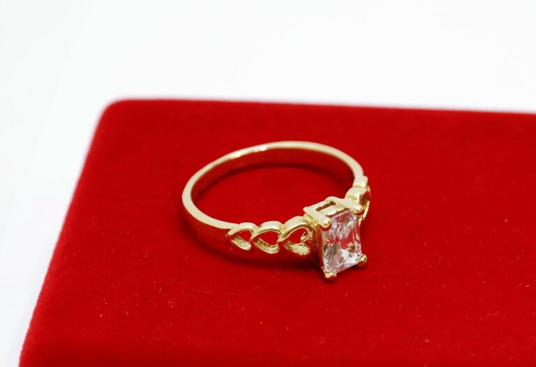 zloty-pierscionek-z-cyrkonia-r19-585-14k-marka-248811-950468