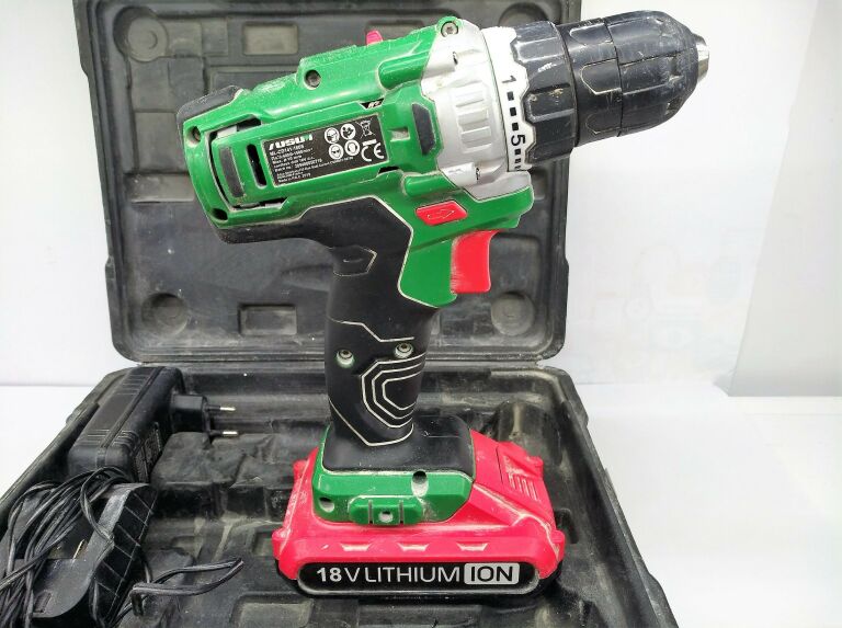 wkretarka-akumulatorowa-iusui-18v-zestaw-informacje-dodatkowe-walizka-transportowa-w-zestawie