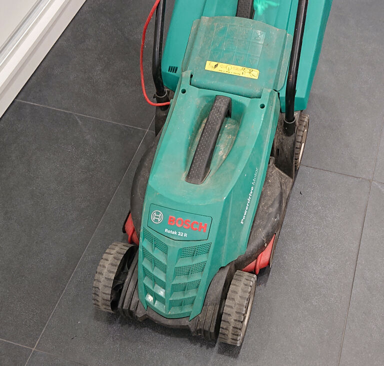 KOSIARKA ELEKTRYCZNA BOSCH ROTAK 32R NA CZĘŚCI!!!