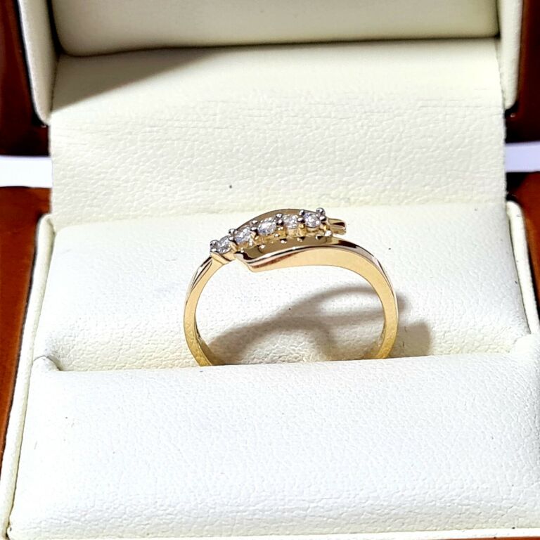 sliczny-zloty-pierscionek-briju-333-149g-r12-stan-nowy