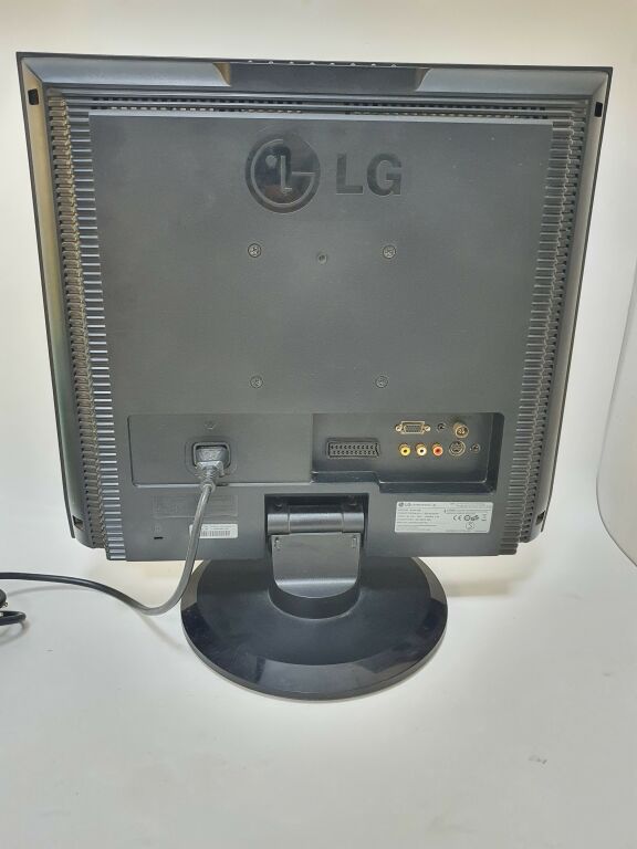 MONITOR LG FLATRON M1921A