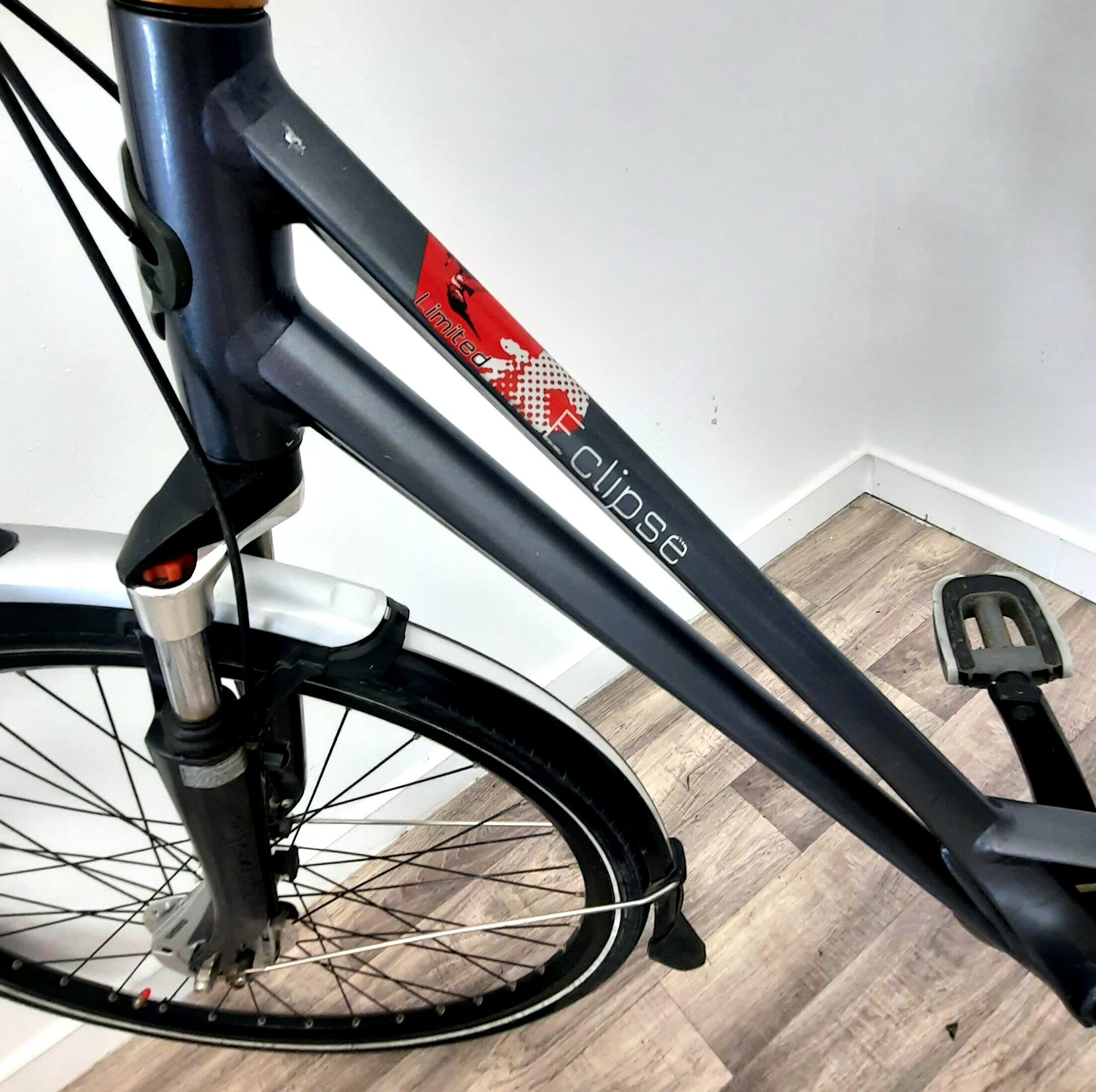 rower-gazelle-eclipse-limited-edition-28-rozmiar-kola-28