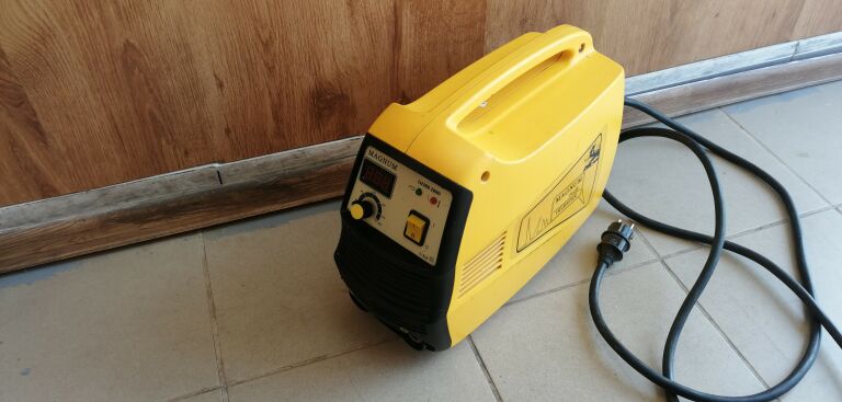 SPAWARKA MAGNUM LIZARD 200D