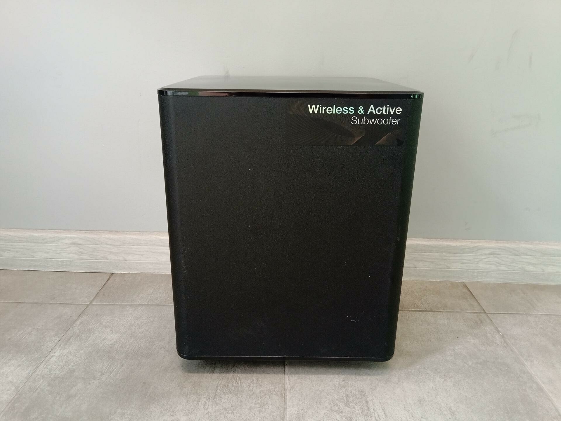 soundbar-samsung-subwoofer-ht-ws1-z-pilotem-opis-stan-uzywany